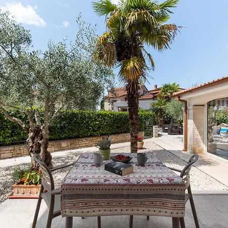 Hope - With Shared Pool 4* Poreč