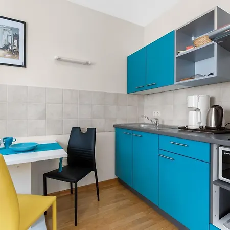 Hope - With Shared Pool ゲストハウス ポレッチ