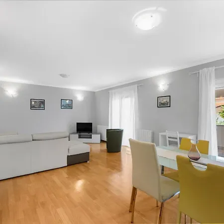 Hope - With Shared Pool 4* ポレッチ