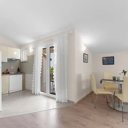 Hope - With Shared Pool ポレッチ