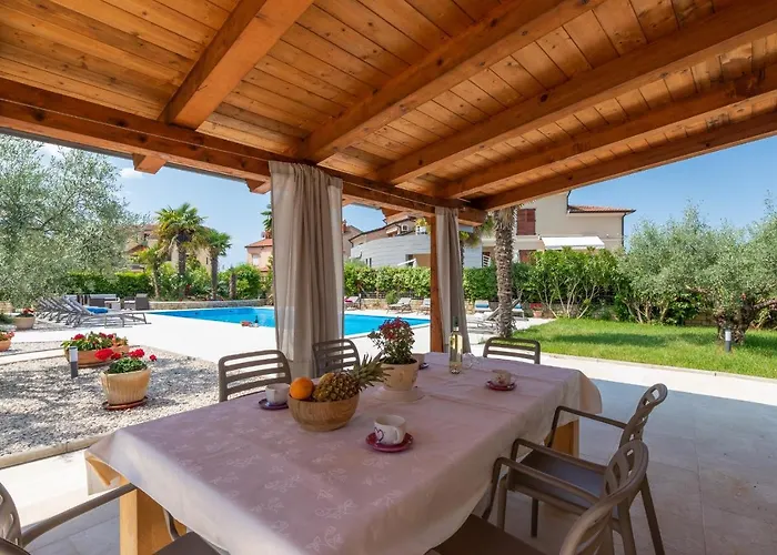 Casa de hóspedes Hope - With Shared Pool Poreč