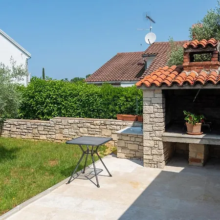 Hope - With Shared Pool Gæstehus Poreč