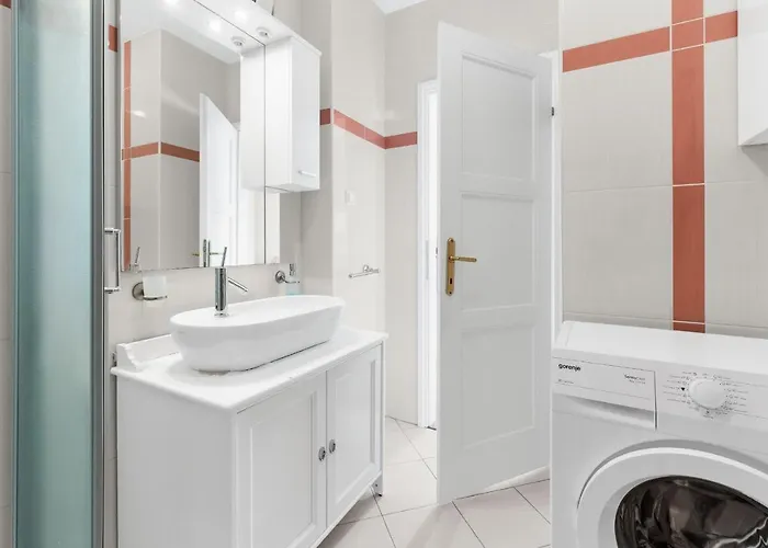 Hope - With Shared Pool Guest house Porec