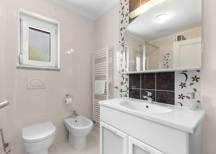 Hope - With Shared Pool Guest house 4*