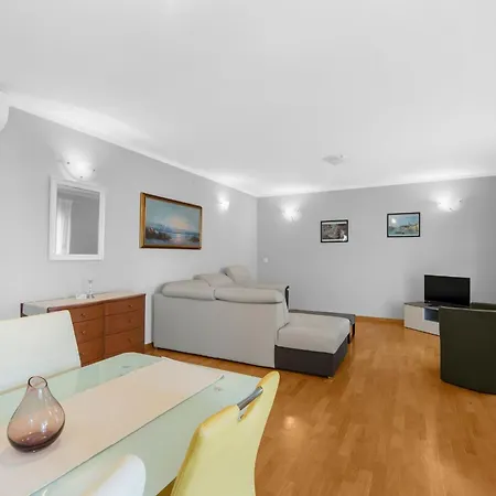 Hope - With Shared Pool 4* Poreč
