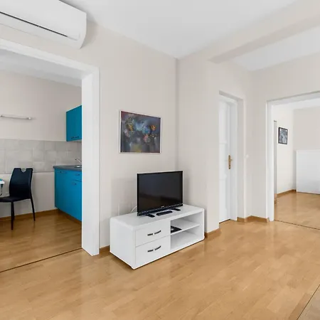 Hope - With Shared Pool 4* Poreč